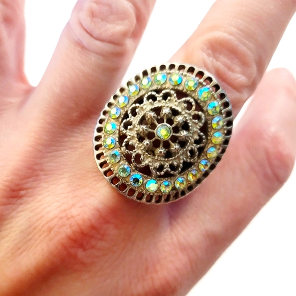 Statement Ring - Picture 1 of 12
